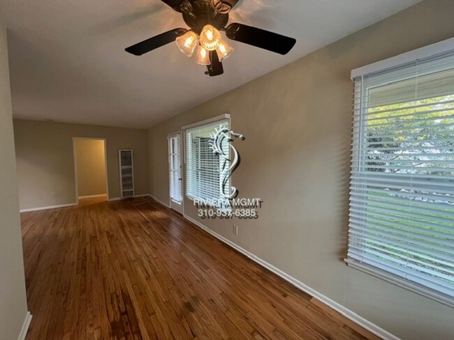 Building Photo - ***$500.00 OFF on 1st Month.   ***  3BR 1....