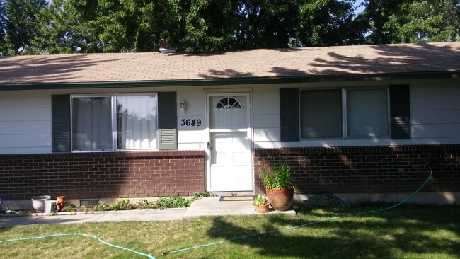 Building Photo - 3649 S Constitution Way