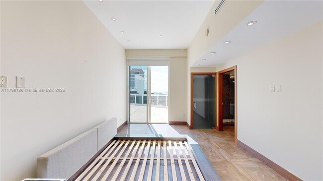 Building Photo - 18201 Collins Ave