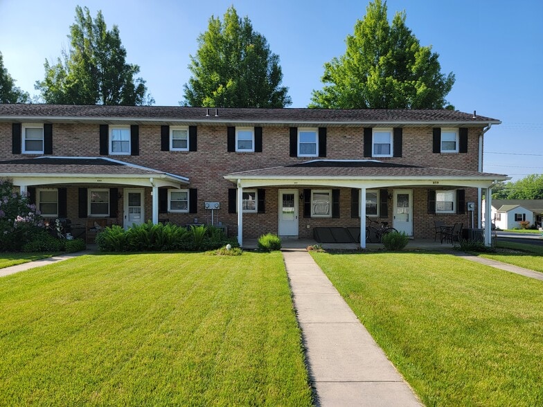 Building Photo - 457 W Main Ave