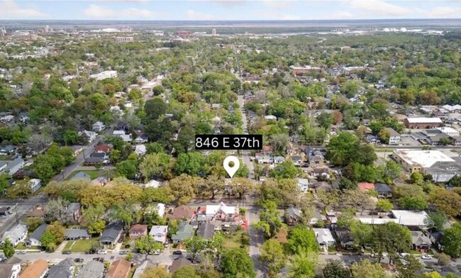 Building Photo - Updated Home in the Heart of Savannah