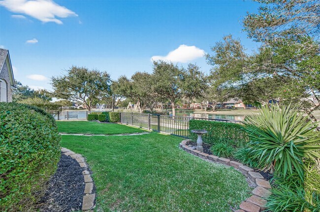 Building Photo - 22718 Emily Park Ln