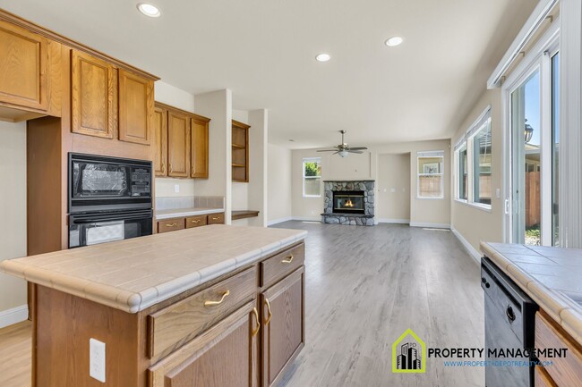 Building Photo - Luxury 5-BR Home Rental in Elk Grove