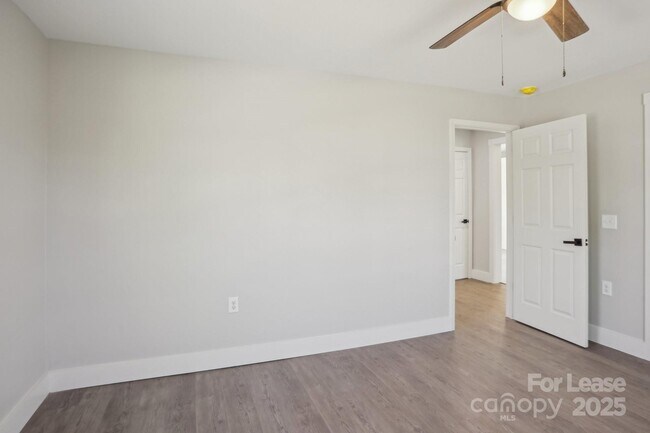 Building Photo - 132 Shady Grove Rd