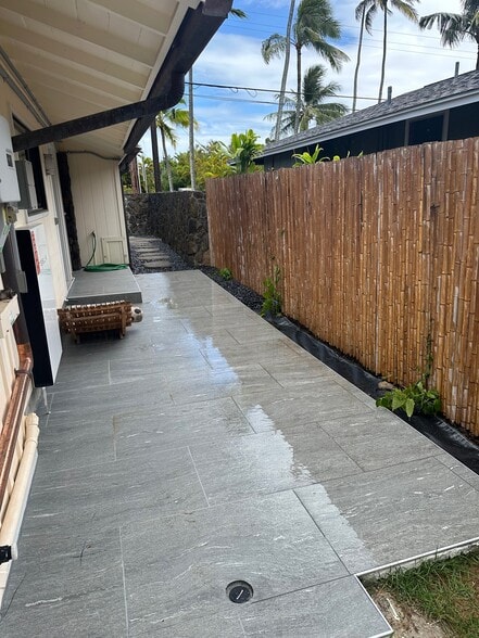 Outside patio/BBQ - 1123 Kainui Dr