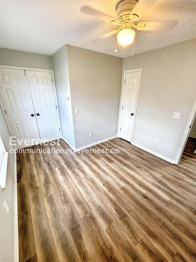 Building Photo - 823 Haversham Dr
