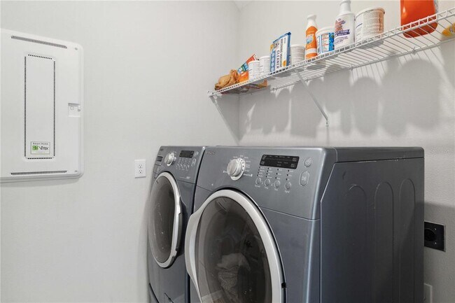 Building Photo - 5660 Blue Reef Pl