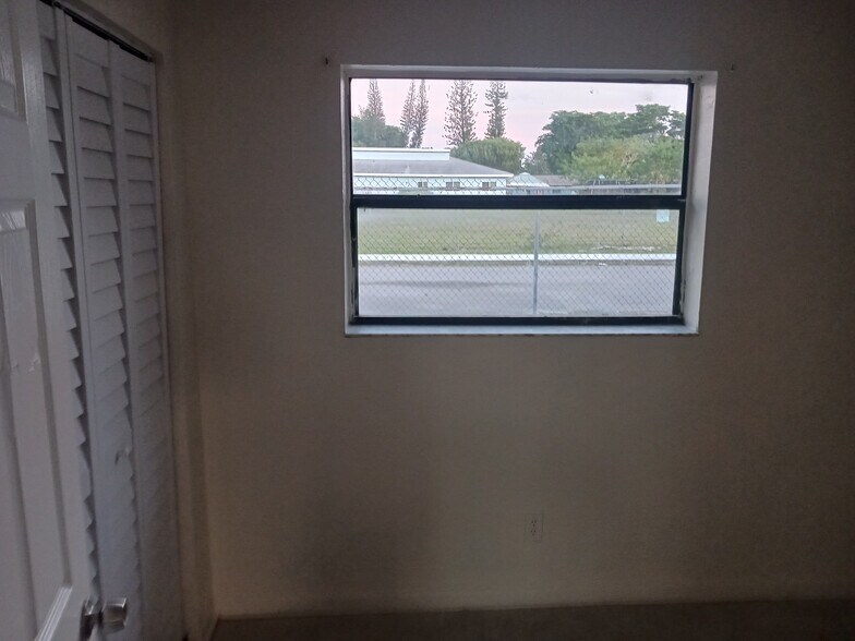 Building Photo - 2000 NW 27th St