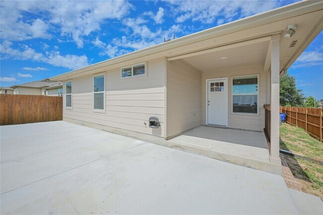 Building Photo - 13617 Coomer Path