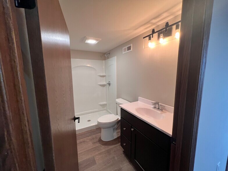 Building Photo - 110 Ridge Dr