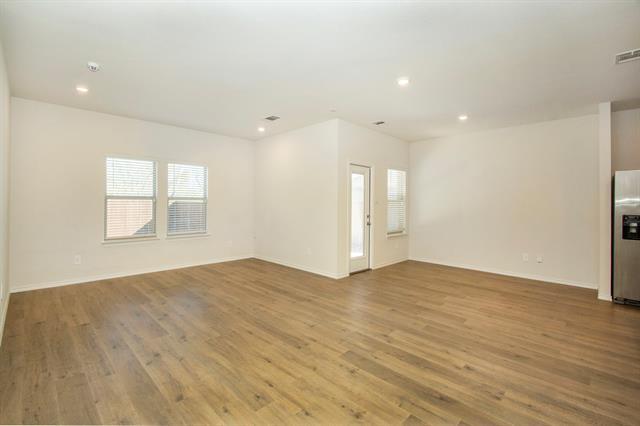 Building Photo - 420 Lucky Ln