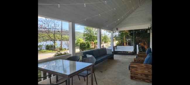 Building Photo - 651 Jersey Ave