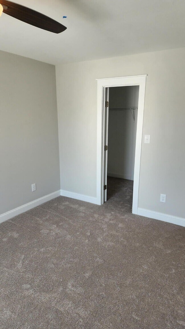 Building Photo - 1815 Fox Den Way