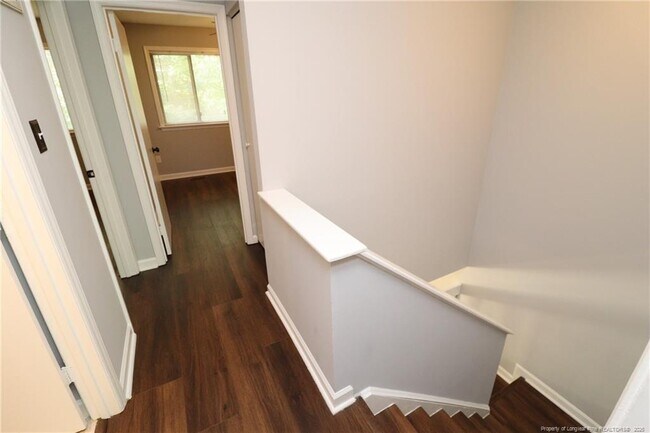 Building Photo - 7283 Sandy Creek Dr