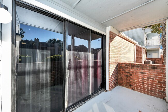 Building Photo - 14550 Fonmeadow Dr