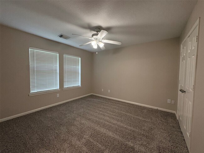 Building Photo - 5525 N Buffalo Cir