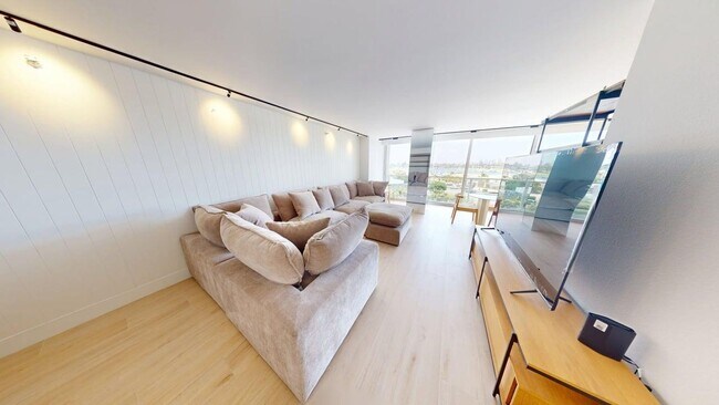 Building Photo - VACATION - 1820 ADM # 308