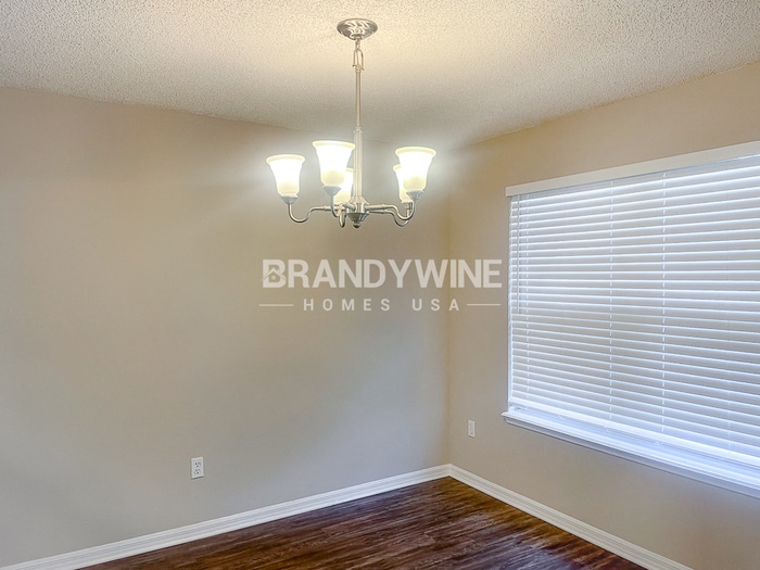 Building Photo - 8126 Fieldside Dr W