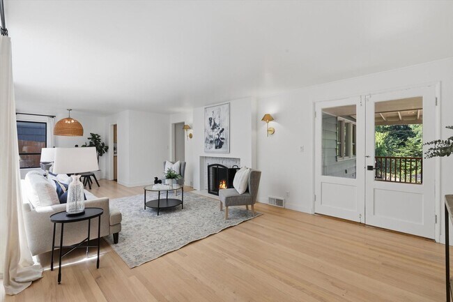 Building Photo - 4076 NE 87th St
