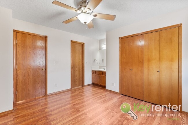 Building Photo - Beautifully Updated 3-Bedroom Bi-Level Home Near Wichita – Cul-de-Sac Location