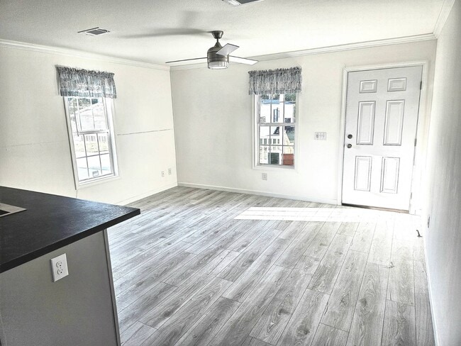 Building Photo - 4900 SE 102nd Pl