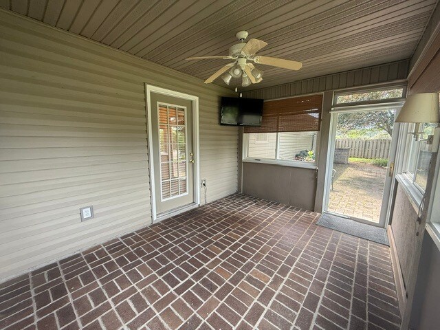 Building Photo - 1740 Country Meadows Dr