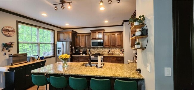 Building Photo - 5583 Julian Pl