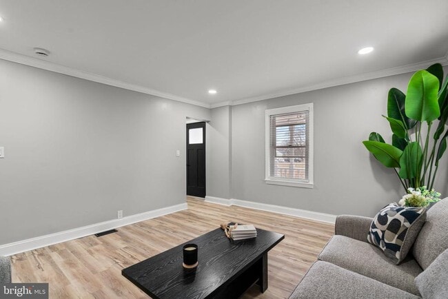 Building Photo - 10530 Scaggsville Rd