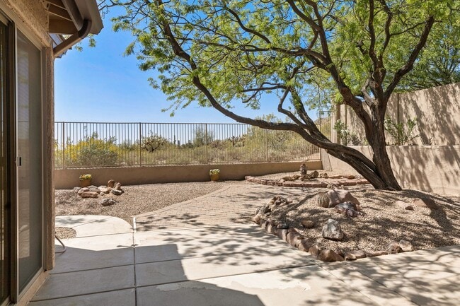 Building Photo - Amazing Home in Gold Canyon backing to Sta...