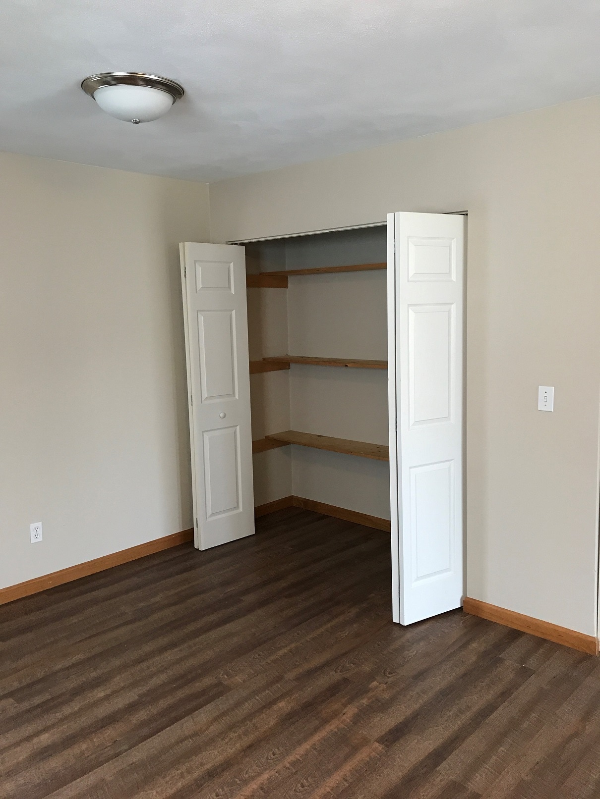 Building Photo - 211 Autumn Pine Dr