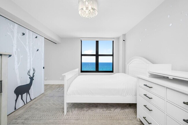 Building Photo - 3115 S Ocean Blvd