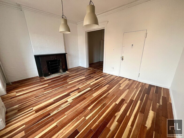 Building Photo - 3.5BR 1BA Floor-Through By Fort Greene Park