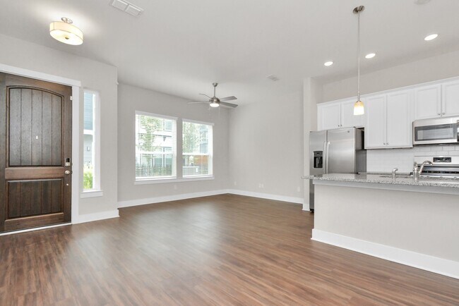 Building Photo - 731 Strawberry Pines Ct