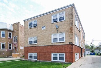 Building Photo - 817 S 19th