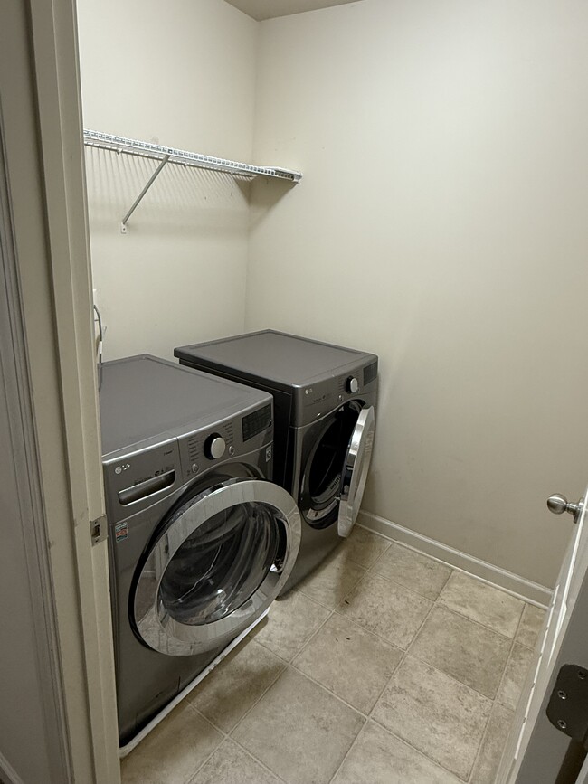 Laundry Room - 4607 Water Mill Dr