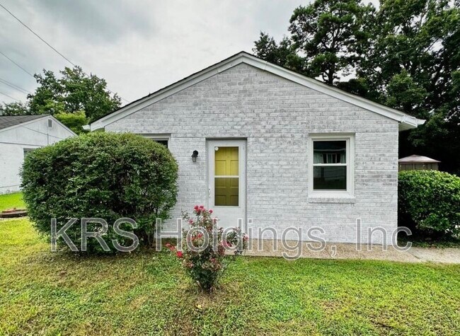 Building Photo - 115 Orange Dr