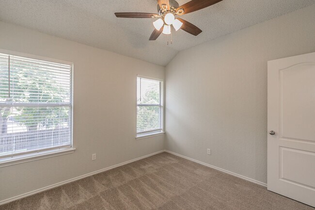 Building Photo - Coming Soon! 2 Story, 3 Bedroom Home in Be...