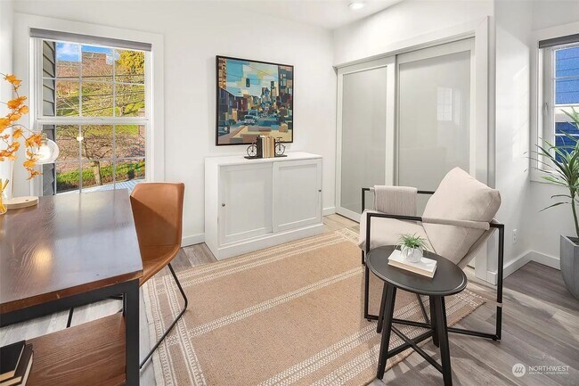 Building Photo - Top-Floor Corner Condo with Spectacular Views of the Space Needle & TWO Parking Spaces