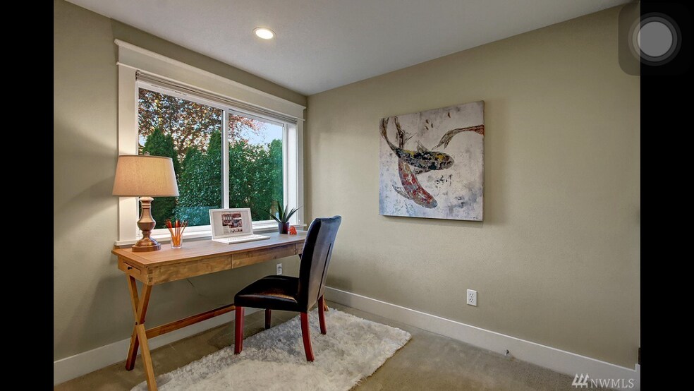 Building Photo - 108 17th Ave