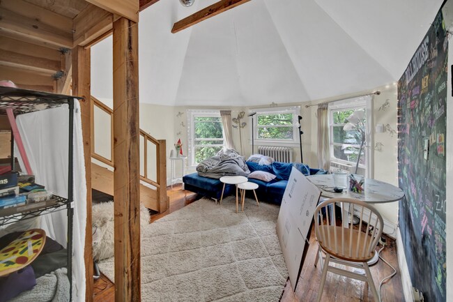 Building Photo - 819 Gaffield Pl