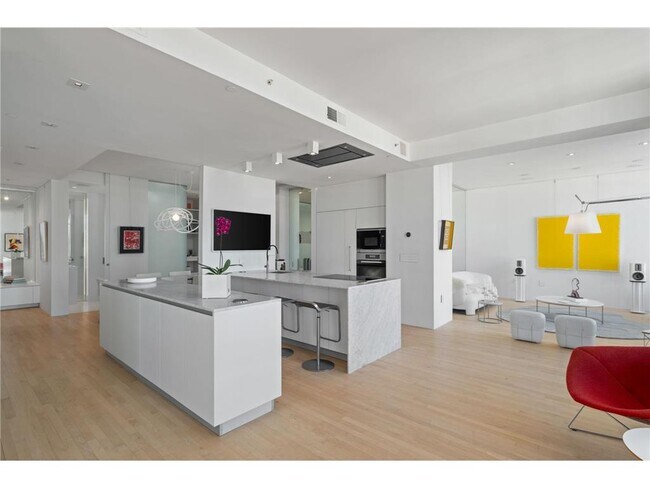 Building Photo - 201 S 11th St