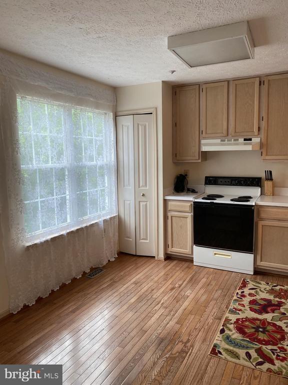 Building Photo - 9324 Daly Ct