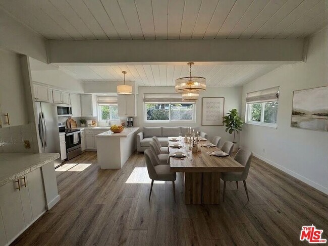 Building Photo - 1271 El Hito Cir