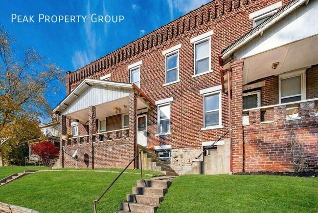 Building Photo - 396 E Northwood Ave