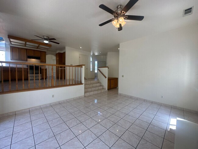 Building Photo - 325 Melbourne Dr