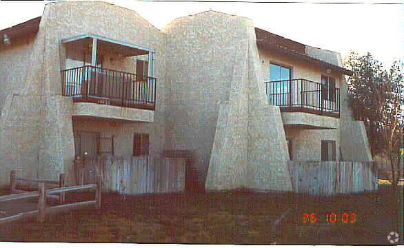 Building Photo - Larkspur Apartments