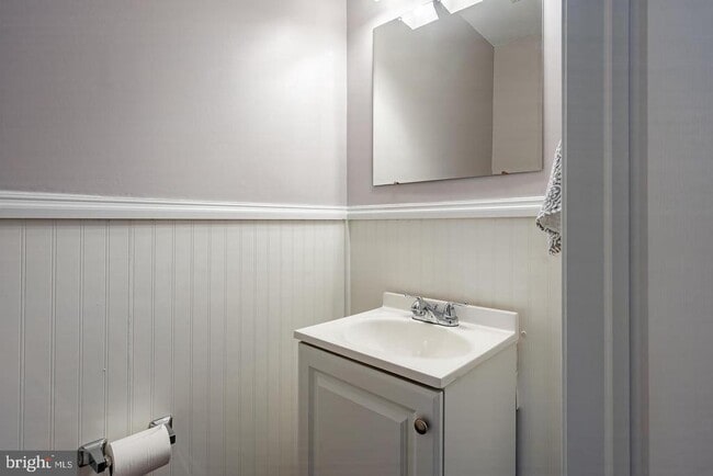 Building Photo - 4205 Fox Pointe Ct