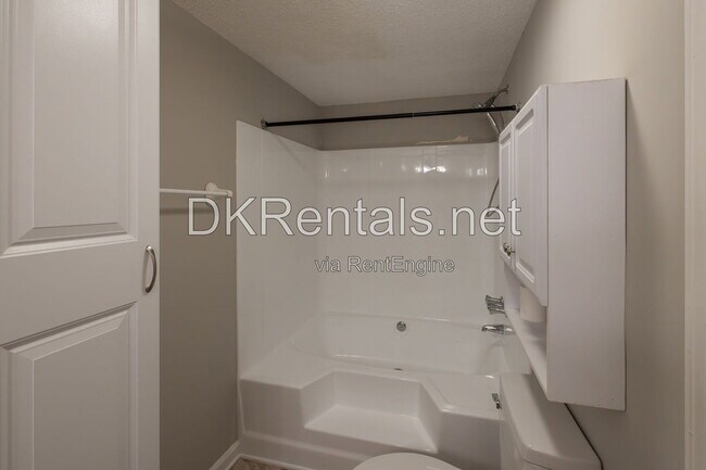 Building Photo - 3067 Steeplechase Dr