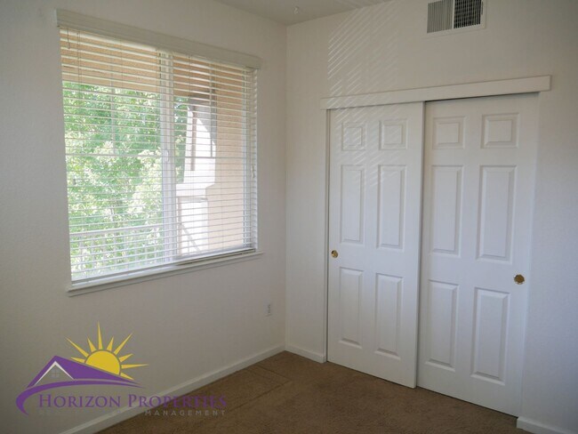Building Photo - Cozy 1 Bed 1 Bath 786 Sq. Ft. Sundance Condo in Fair Oaks