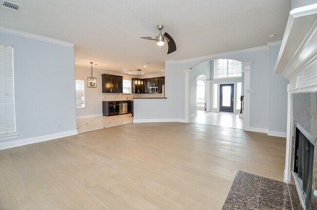 Building Photo - 14203 Marina Bay Ln